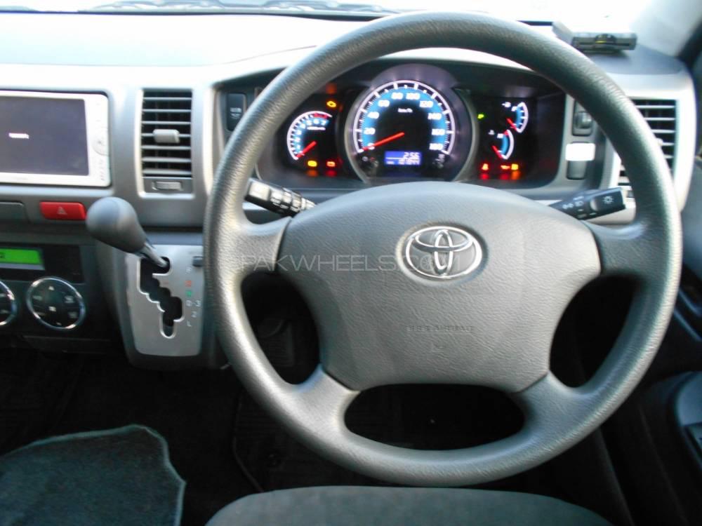 Toyota Hiace 2013 for Sale in Lahore Toyota Hiace 2013 for Sale in Lahore Image-10