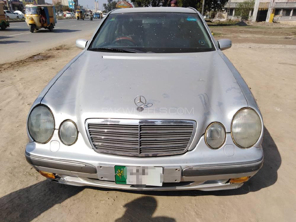 Mercedes Benz E Class 1999 for Sale in Gujranwala Image-1
