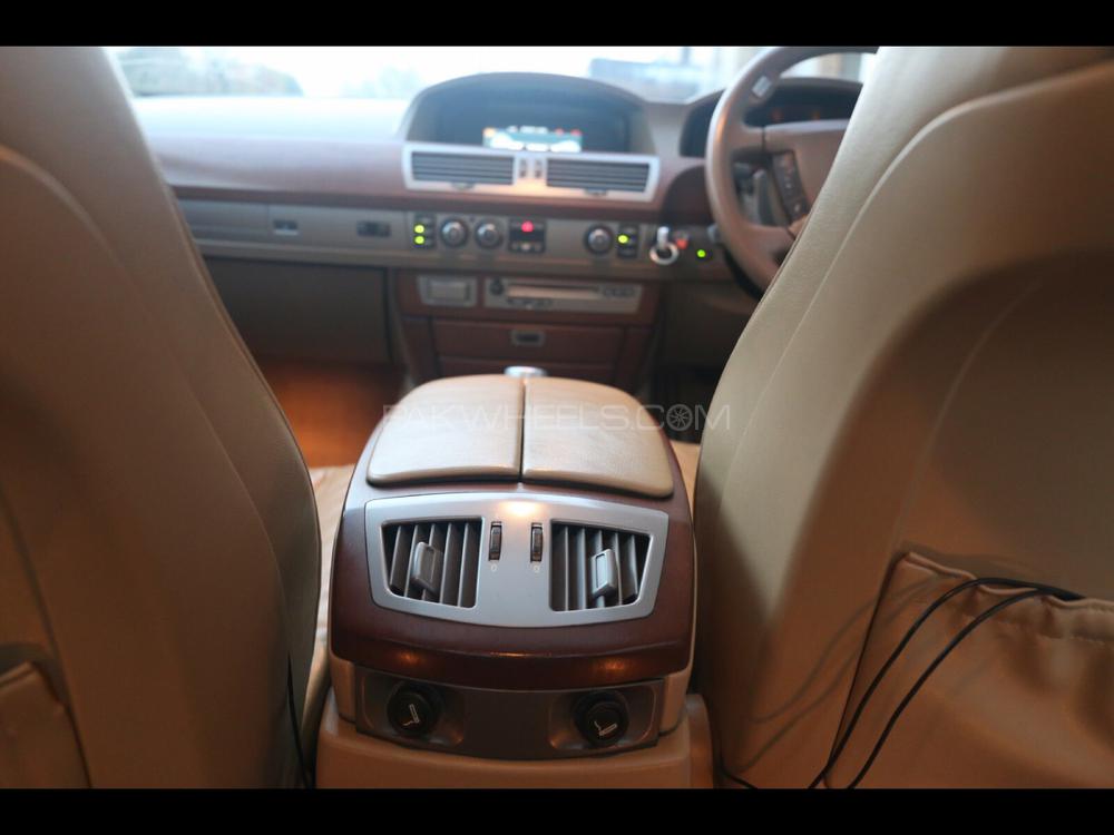 BMW 7 Series 2005 for Sale in Lahore BMW 7 Series 2005 for Sale in Lahore Image-10