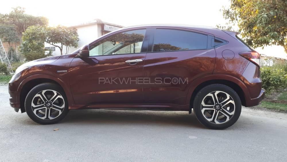 Honda Vezel 2015 for Sale in Lahore Honda Vezel 2015 for Sale in Lahore Image-5