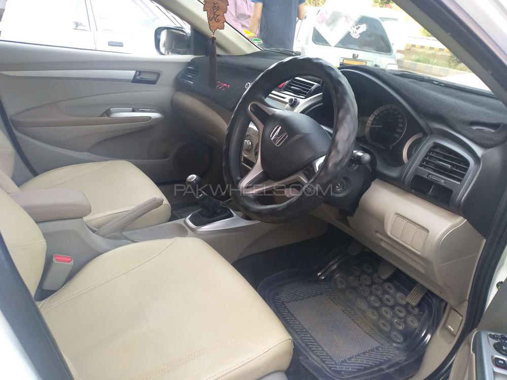 Honda City 2017 for Sale in Hyderabad Honda City 2017 for Sale in Hyderabad Image-7