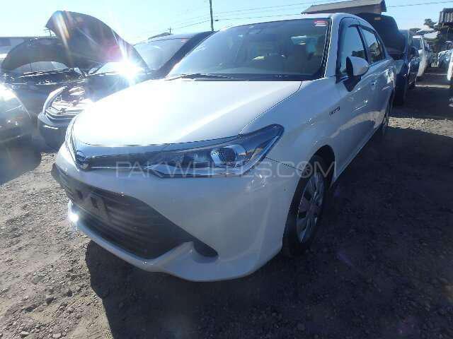 Toyota Corolla Axio 2015 for Sale in Karachi Toyota Corolla Axio 2015 for Sale in Karachi Image-2