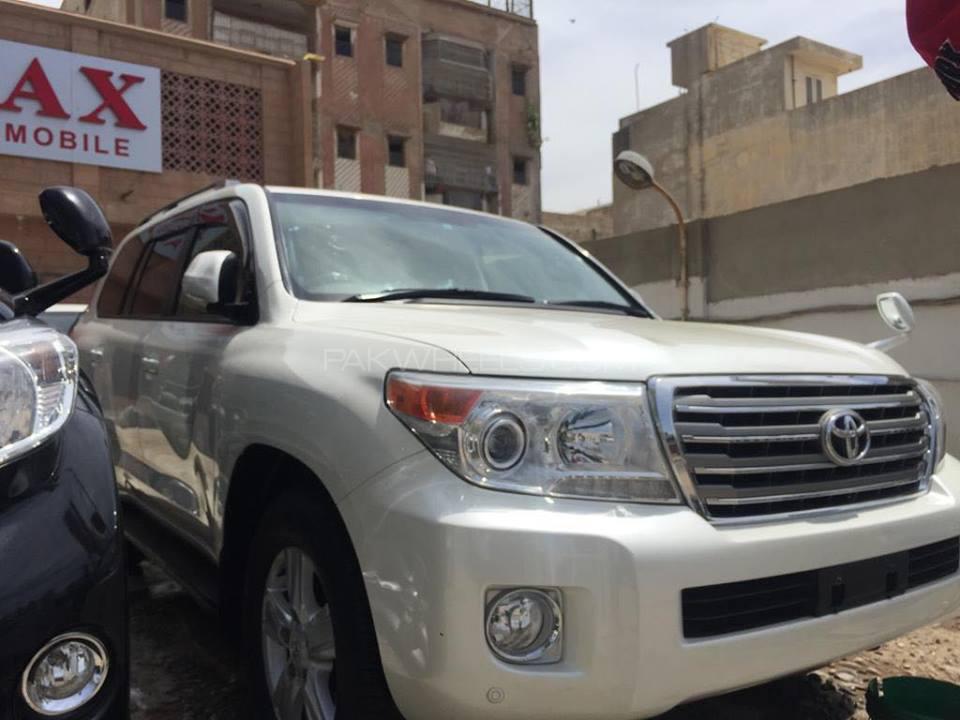 Toyota Land Cruiser 2013 for Sale in Karachi Toyota Land Cruiser 2013 for Sale in Karachi Image-2