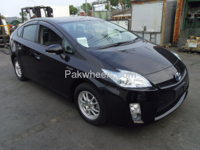 Toyota Prius 2010 for Sale in Karachi Image-1