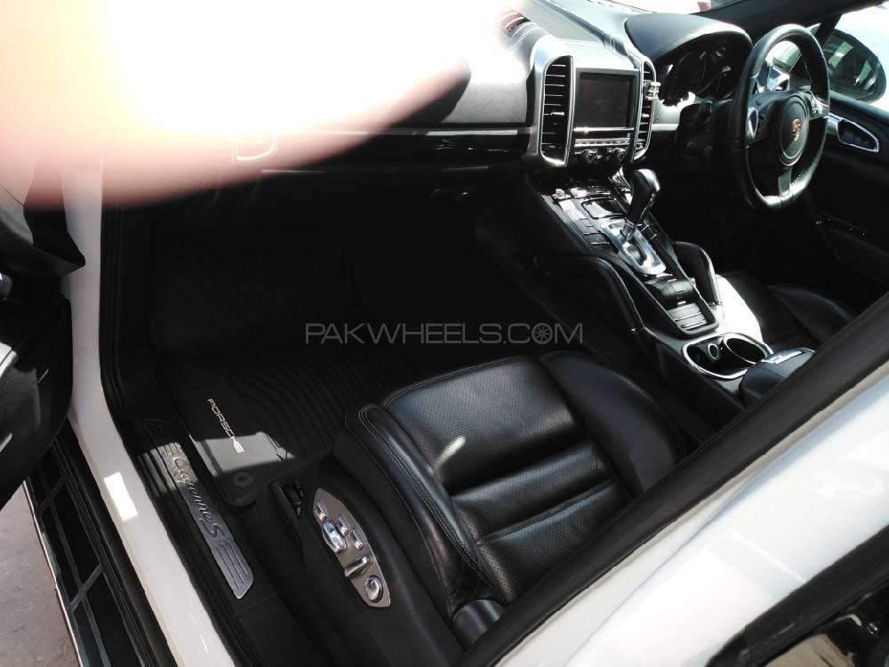 پورشے کائین 2012 for Sale in اسلام آباد پورشے کائین 2012 for Sale in اسلام آباد Image-12