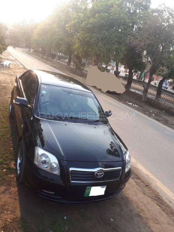 Toyota Avensis 2004 for Sale in Islamabad Image-1