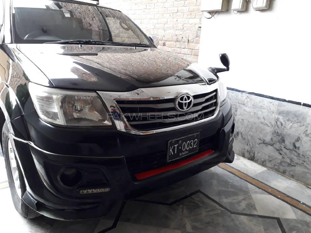 Toyota Hilux 2013 for Sale in Mardan Image-1
