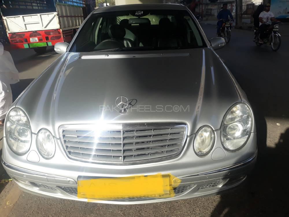 Mercedes Benz E Class 2004 for Sale in Multan Image-1