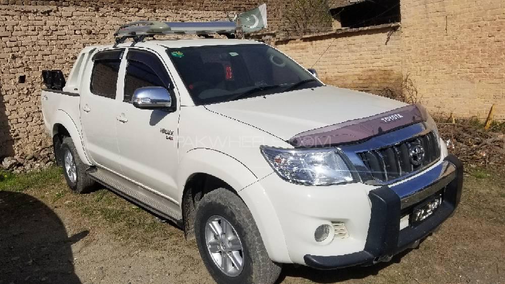 Toyota Hilux 2013 for Sale in Swat Toyota Hilux 2013 for Sale in Swat Image-8