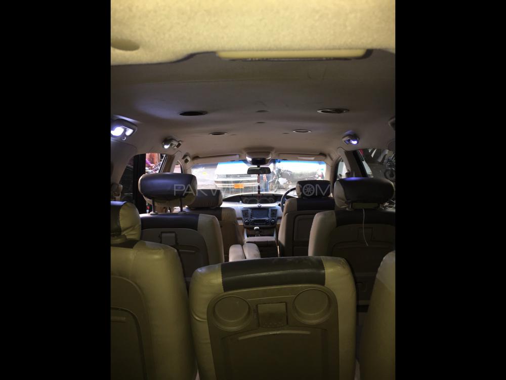 SsangYong Stavic 2005 for Sale in Karachi SsangYong Stavic 2005 for Sale in Karachi Image-12