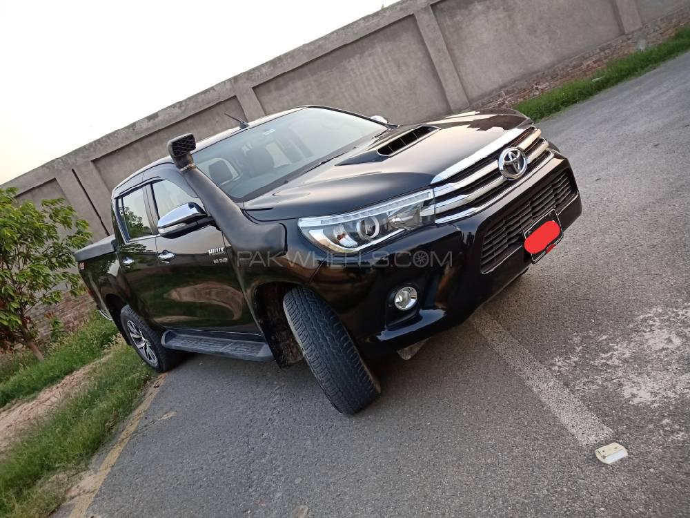 Toyota Hilux 2016 for Sale in Faisalabad Image-1