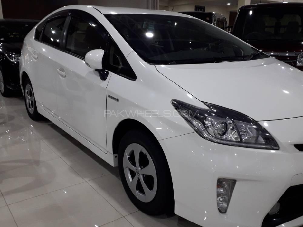 Toyota Prius 2015 for Sale in Peshawar Image-1