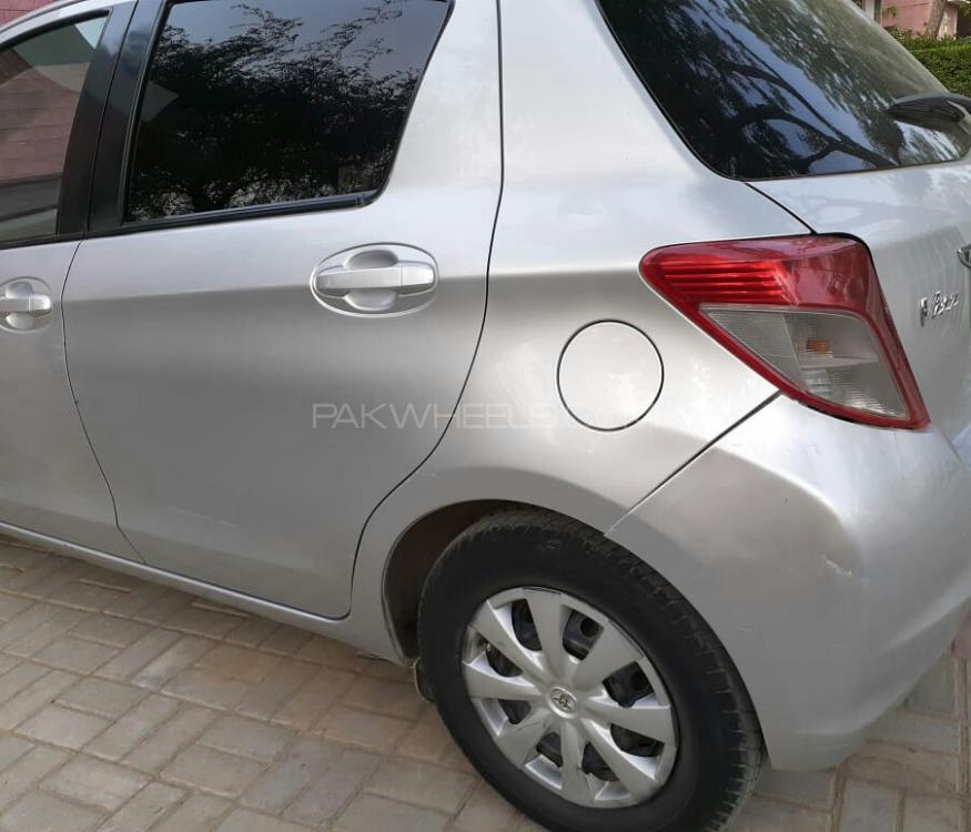Toyota Vitz 2011 for Sale in D.G.Khan Toyota Vitz 2011 for Sale in D.G.Khan Image-5