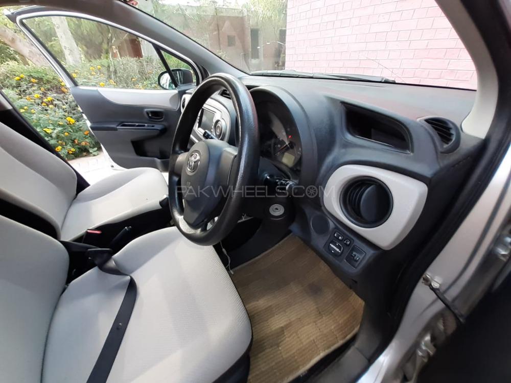 Toyota Vitz 2011 for Sale in D.G.Khan Toyota Vitz 2011 for Sale in D.G.Khan Image-9