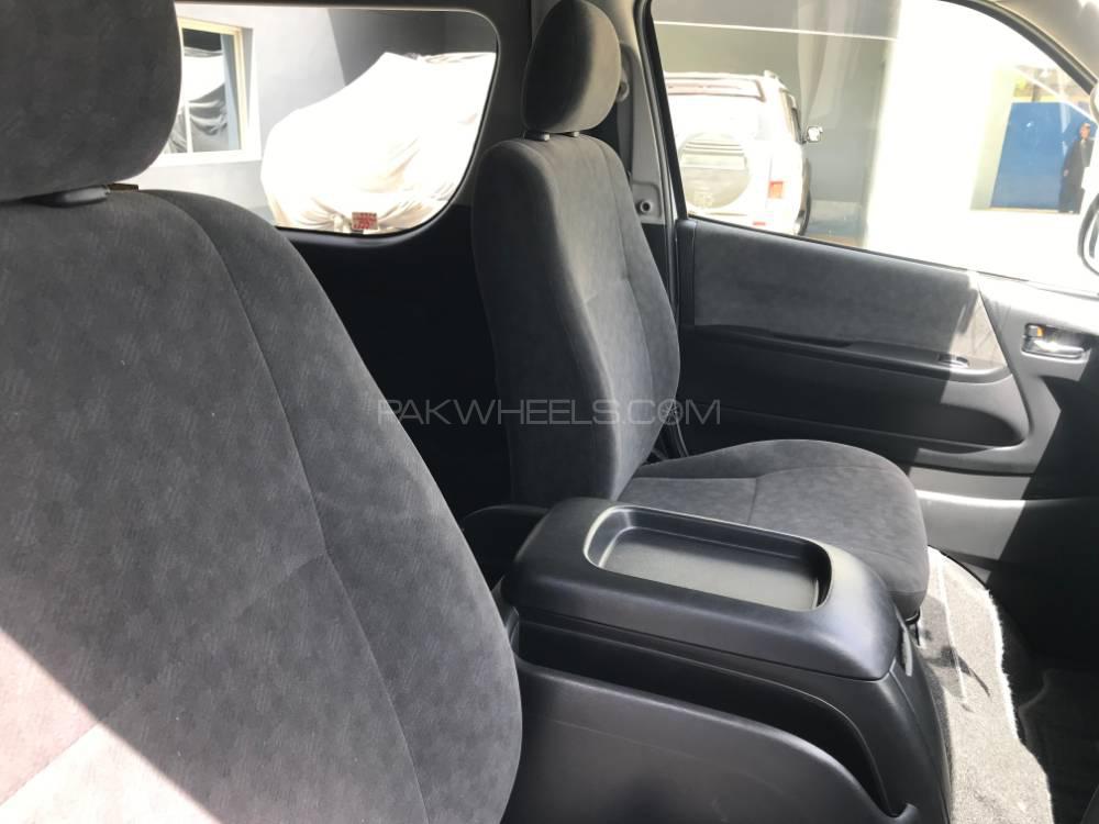 Toyota Hiace 2014 for Sale in Karachi Toyota Hiace 2014 for Sale in Karachi Image-5