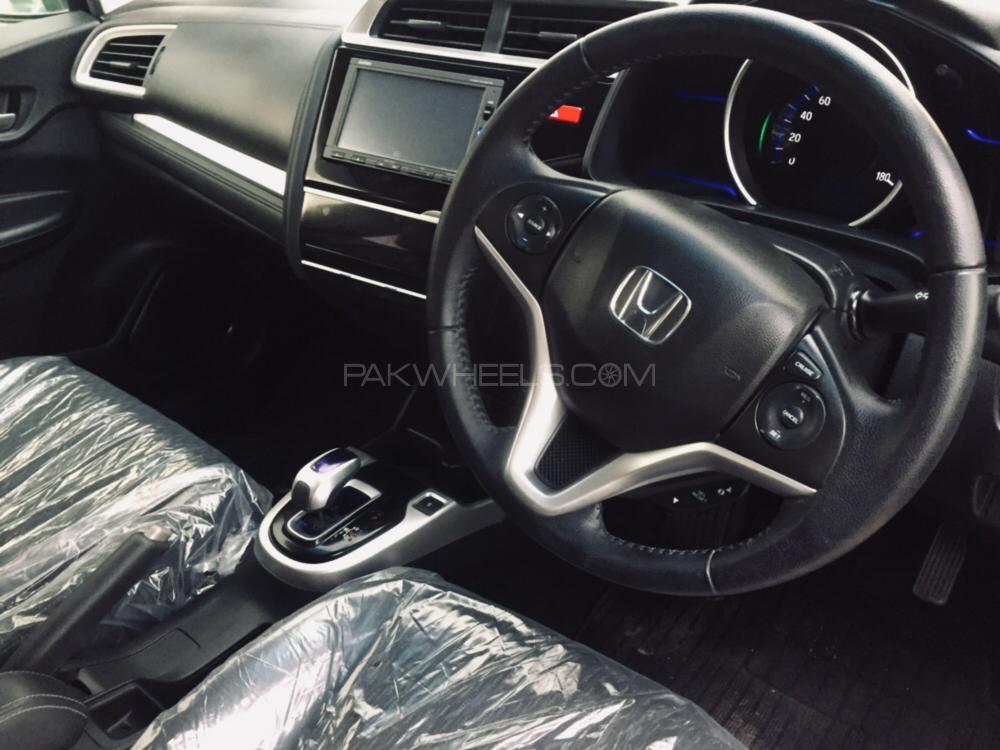 Honda Fit 2016 for Sale in Gujranwala Honda Fit 2016 for Sale in Gujranwala Image-9