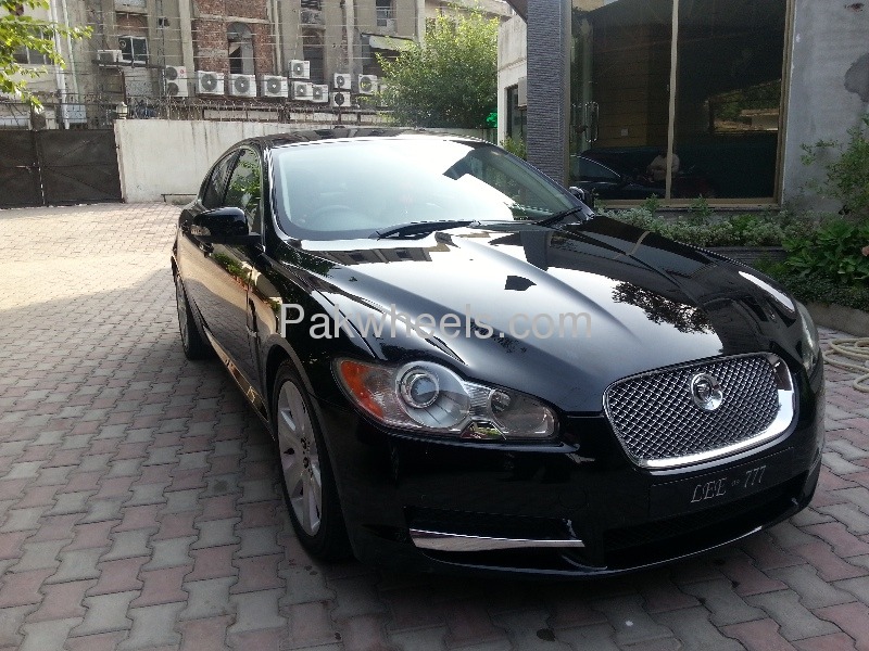 Jaguar XF 2009 for Sale in Lahore Image-1