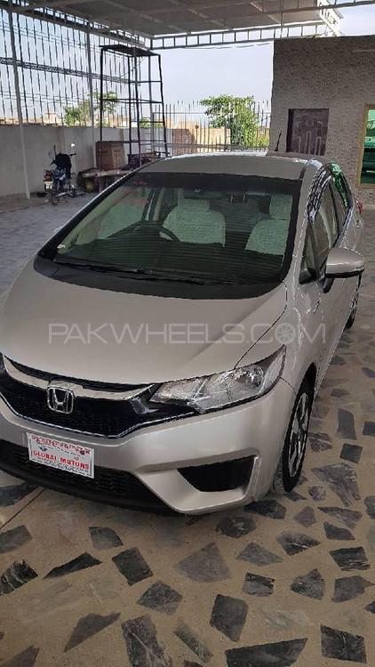 Honda Fit 2015 for Sale in Peshawar Image-1