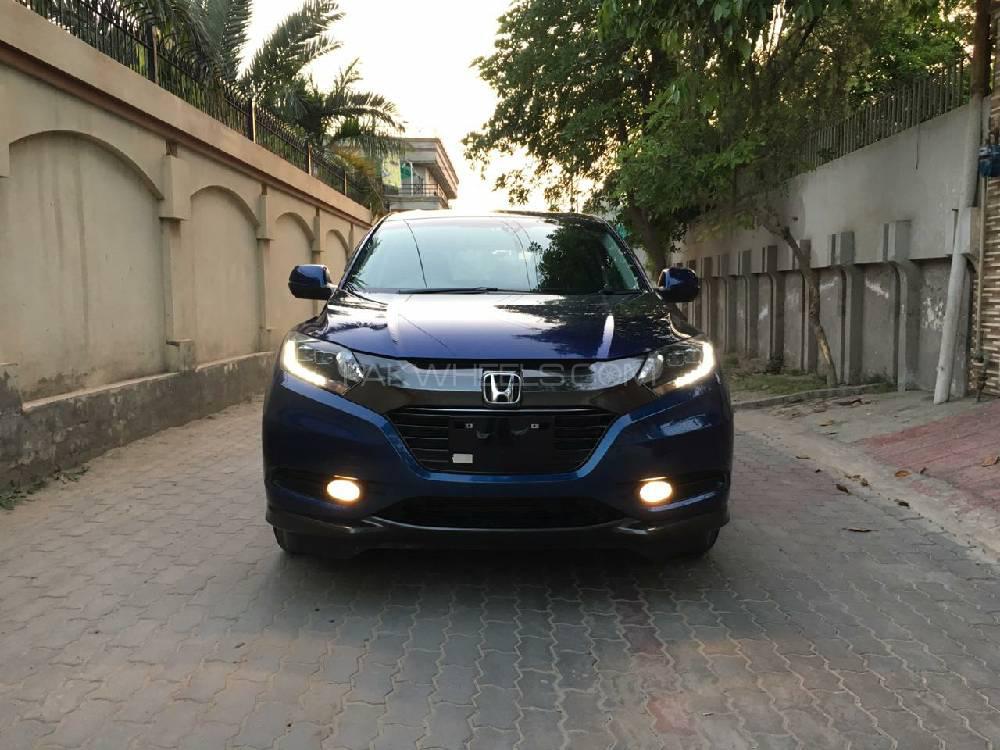 Honda Vezel 2014 for Sale in Faisalabad Image-1