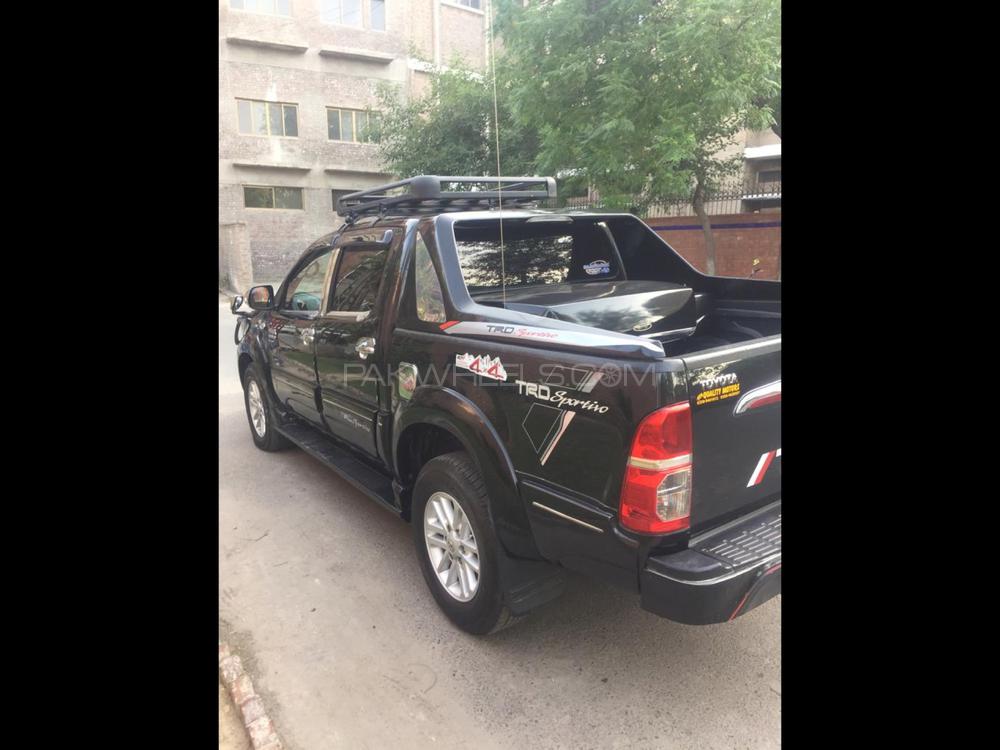 Toyota Hilux 2012 for Sale in Lahore Toyota Hilux 2012 for Sale in Lahore Image-7