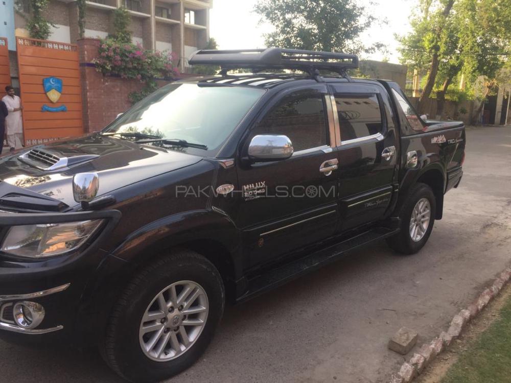 Toyota Hilux 2012 for Sale in Lahore Toyota Hilux 2012 for Sale in Lahore Image-8