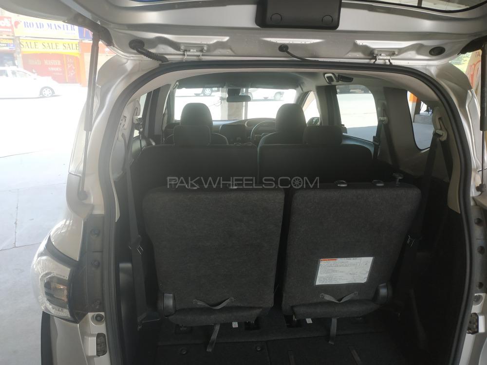 Toyota Sienta 2015 for Sale in Multan Toyota Sienta 2015 for Sale in Multan Image-9
