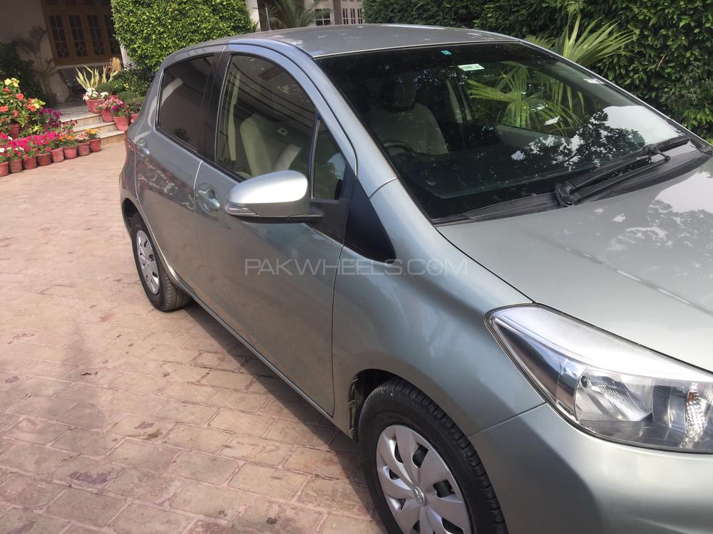 Toyota Vitz 2012 for Sale in Peshawar Toyota Vitz 2012 for Sale in Peshawar Image-3