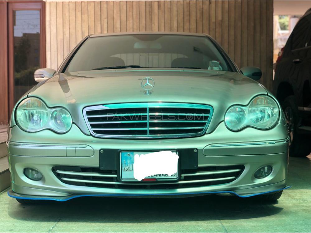 Mercedes Benz C Class Coupe 2006 for Sale in Lahore Image-1