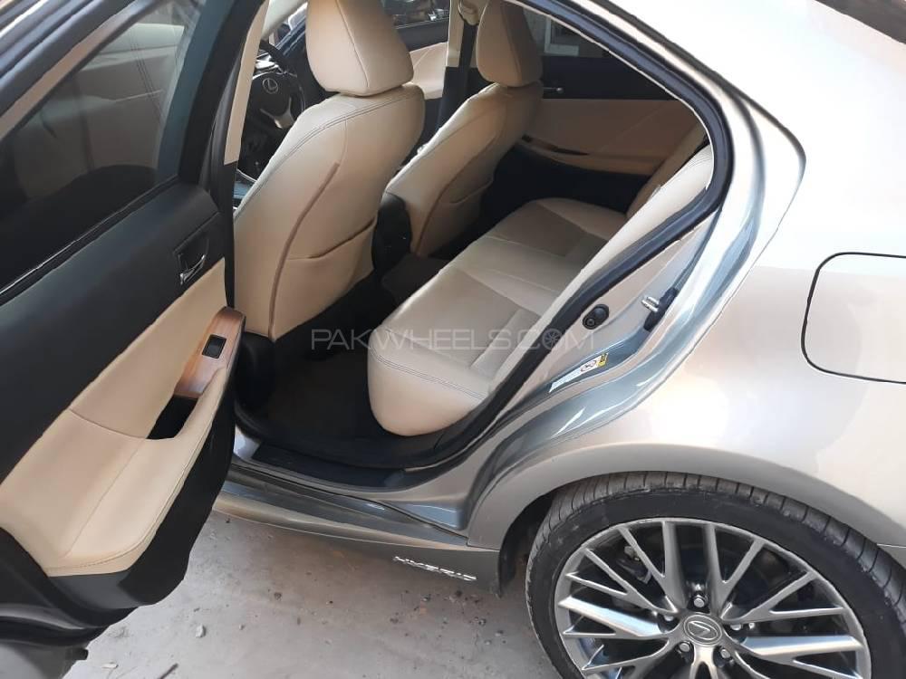 Lexus LX Series 2015 for Sale in Islamabad Lexus LX Series 2015 for Sale in Islamabad Image-6