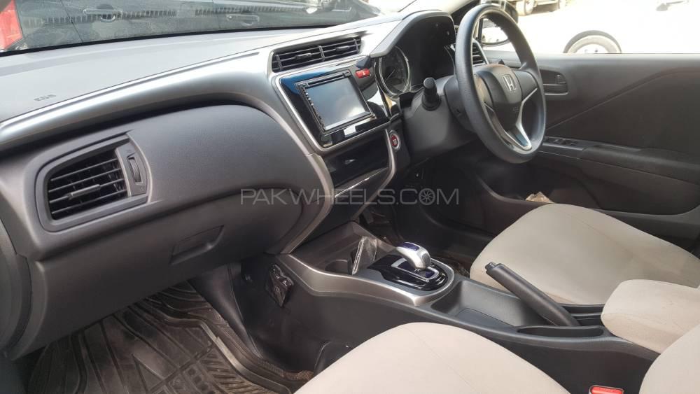 Honda Grace Hybrid 2015 for Sale in Islamabad Honda Grace Hybrid 2015 for Sale in Islamabad Image-3