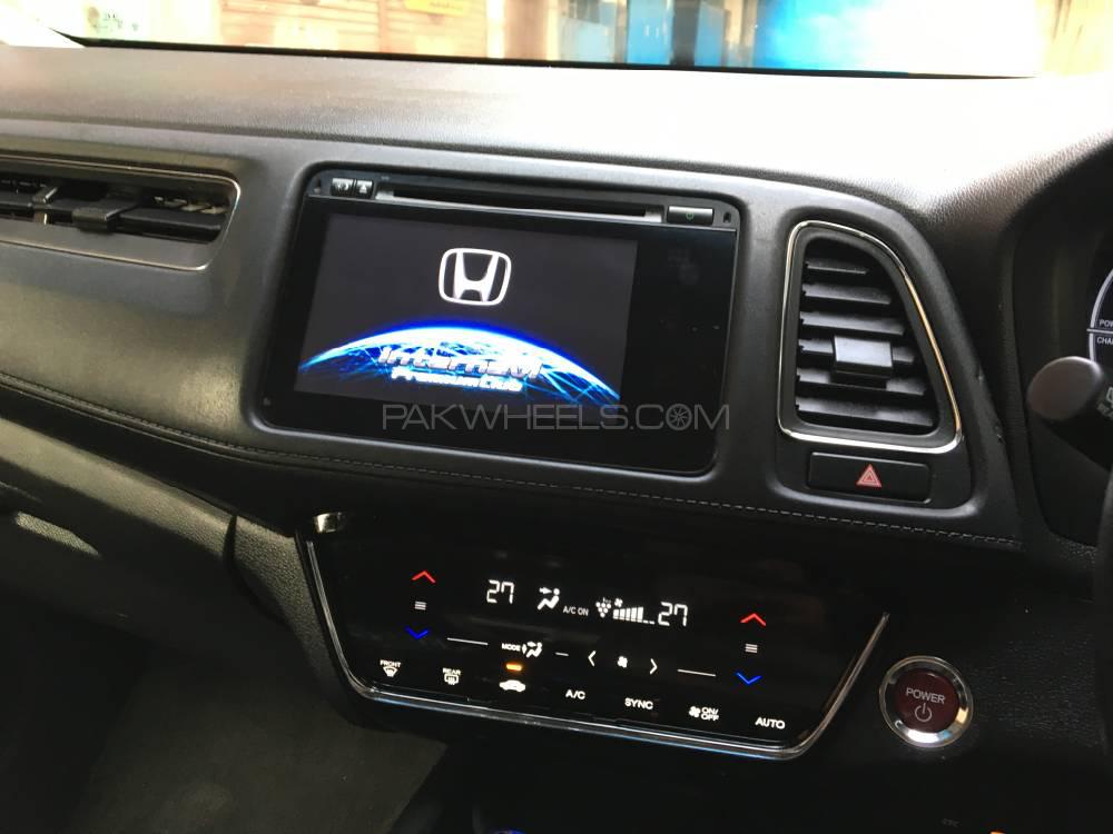 Honda Vezel 2016 for Sale in Lahore Honda Vezel 2016 for Sale in Lahore Image-4