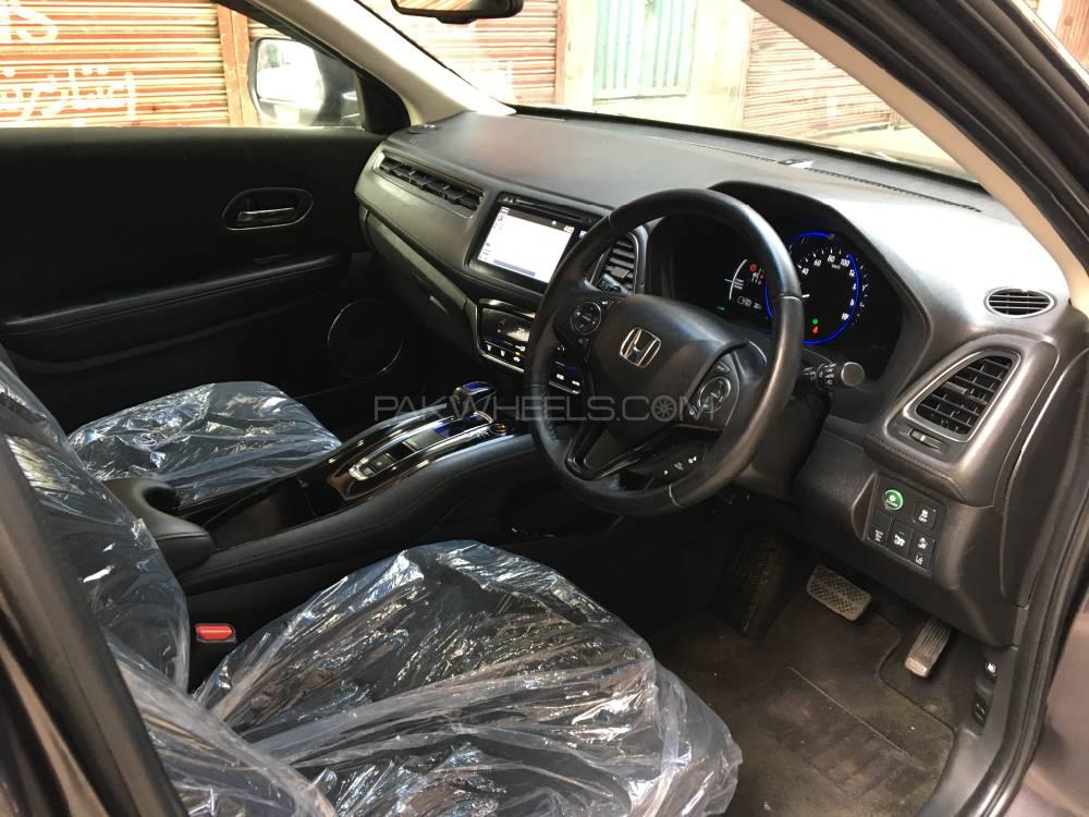 Honda Vezel 2016 for Sale in Lahore Honda Vezel 2016 for Sale in Lahore Image-7
