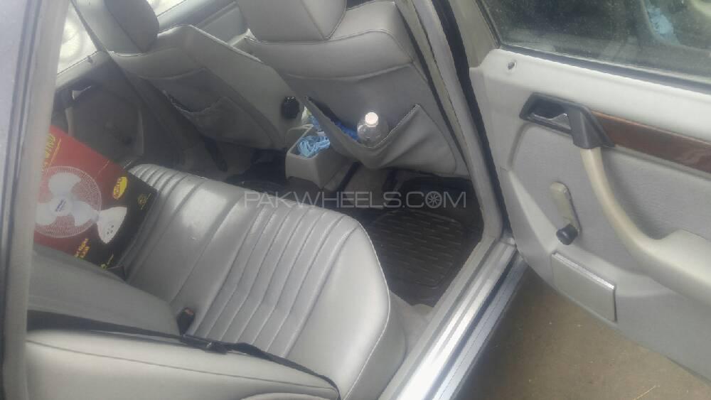 Mercedes Benz E Class 1990 for Sale in Lahore Mercedes Benz E Class 1990 for Sale in Lahore Image-8
