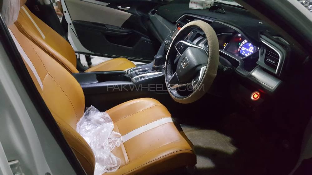 Honda Civic 2017 for Sale in Hyderabad Honda Civic 2017 for Sale in Hyderabad Image-3