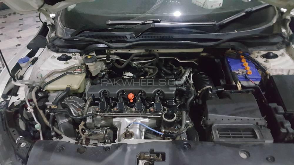 Honda Civic 2017 for Sale in Hyderabad Honda Civic 2017 for Sale in Hyderabad Image-13