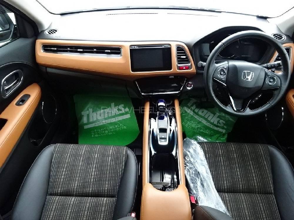 Used Honda Vezel For Sale At Zamzam Motors Karachi