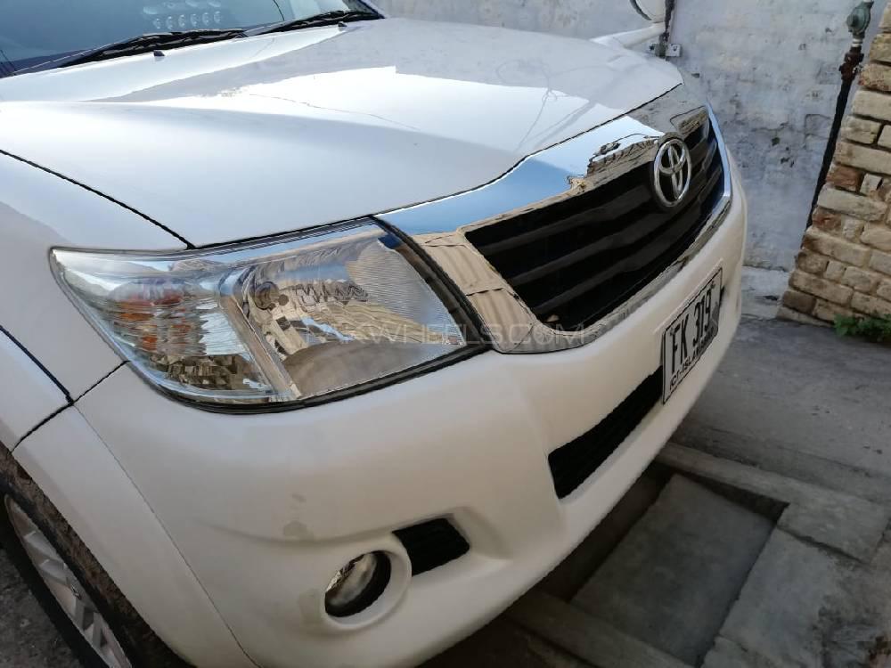 Toyota Hilux 2015 for Sale in Wah cantt Image-1