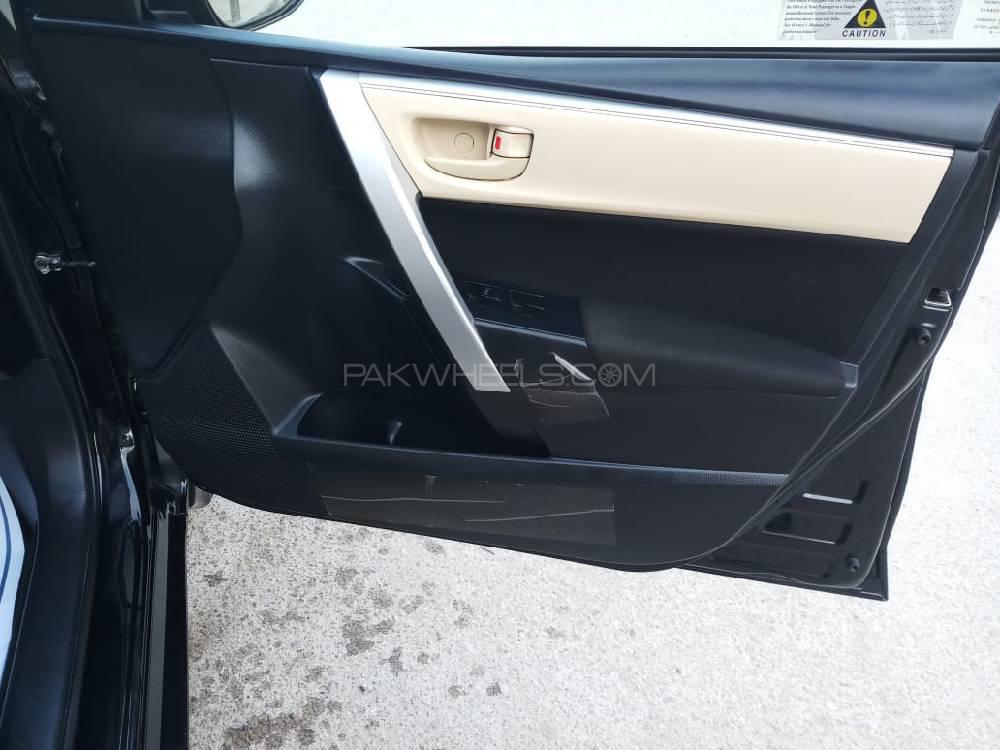 Toyota Corolla 2018 for Sale in Karachi Toyota Corolla 2018 for Sale in Karachi Image-12