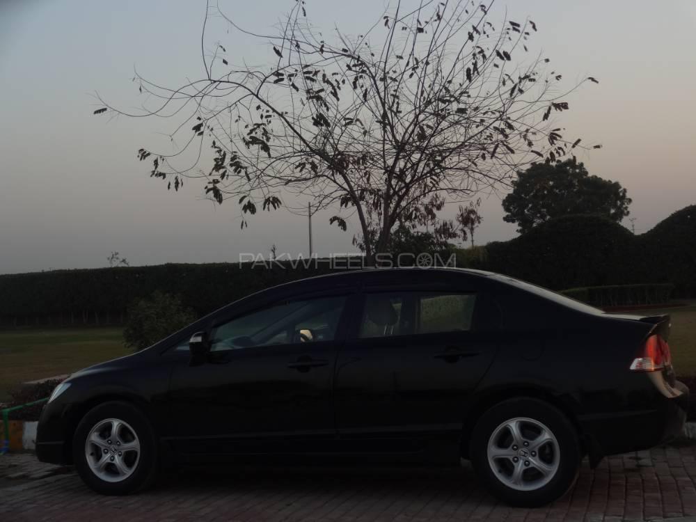 Honda Civic 2010 for Sale in Multan Honda Civic 2010 for Sale in Multan Image-11