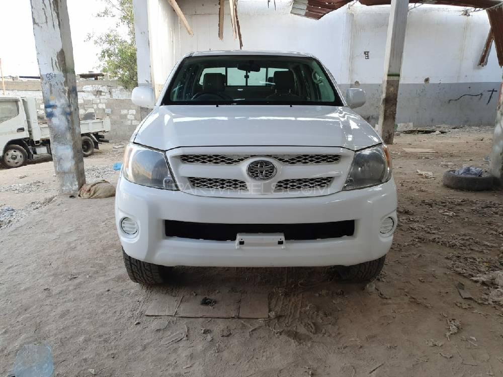 Toyota Hilux 2009 for Sale in Lahore Image-1