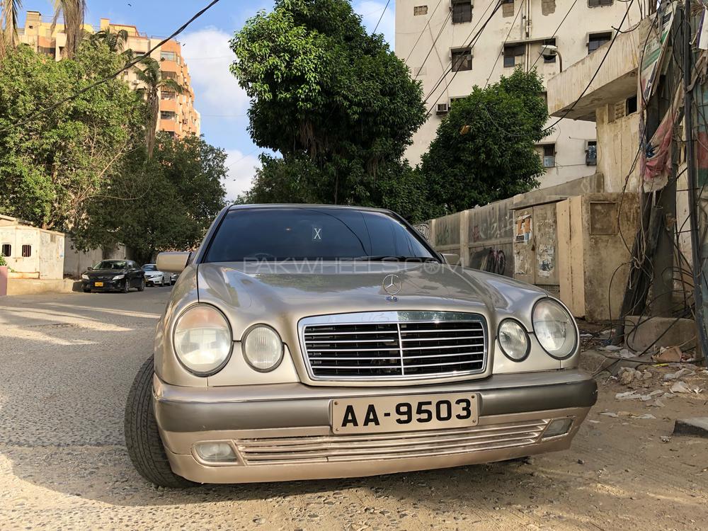 Mercedes Benz E Class 1996 for Sale in Karachi Image-1