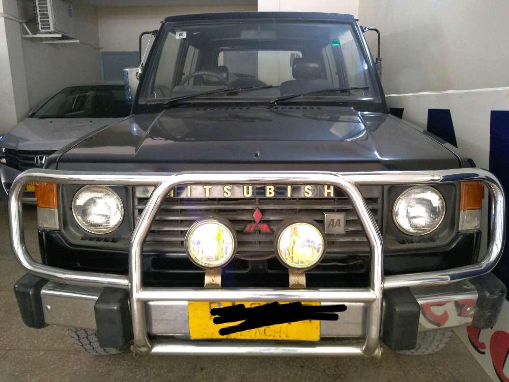 Mitsubishi Pajero 1989 for Sale in Karachi Image-1
