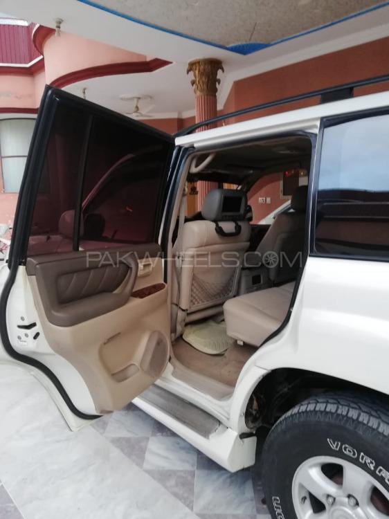 Toyota Land Cruiser 1998 for Sale in Mardan Toyota Land Cruiser 1998 for Sale in Mardan Image-12