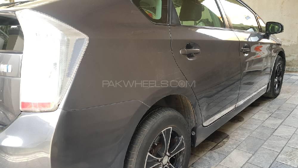 Toyota Prius 2011 for Sale in Lahore Toyota Prius 2011 for Sale in Lahore Image-8