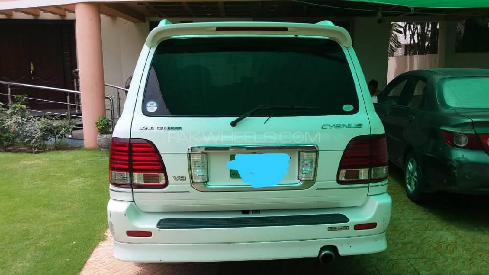 Toyota Land Cruiser 2005 for Sale in Lahore Toyota Land Cruiser 2005 for Sale in Lahore Image-2