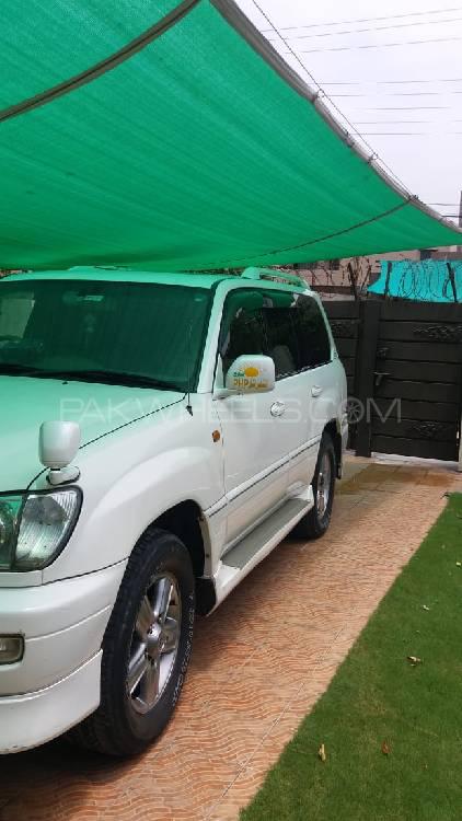 Toyota Land Cruiser 2005 for Sale in Lahore Toyota Land Cruiser 2005 for Sale in Lahore Image-9