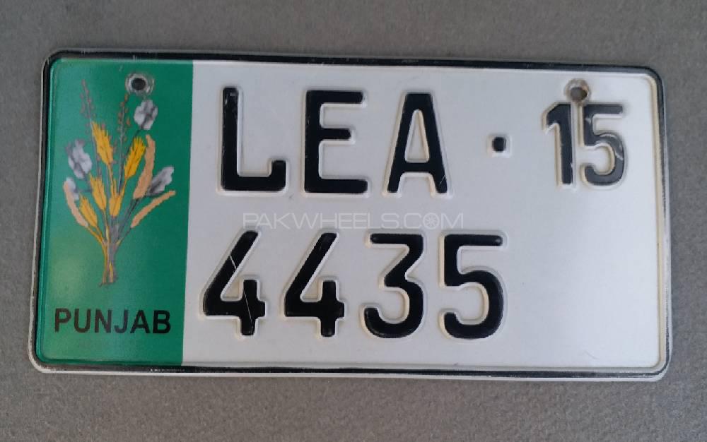 Toyota Prius 2011 for Sale in Lahore Toyota Prius 2011 for Sale in Lahore Image-2