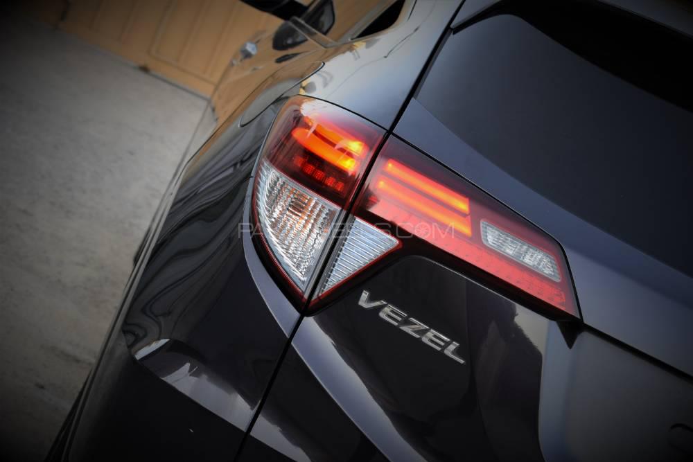 Honda Vezel 2013 for Sale in Islamabad Honda Vezel 2013 for Sale in Islamabad Image-6