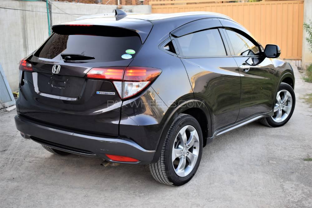 Honda Vezel 2013 for Sale in Islamabad Honda Vezel 2013 for Sale in Islamabad Image-9