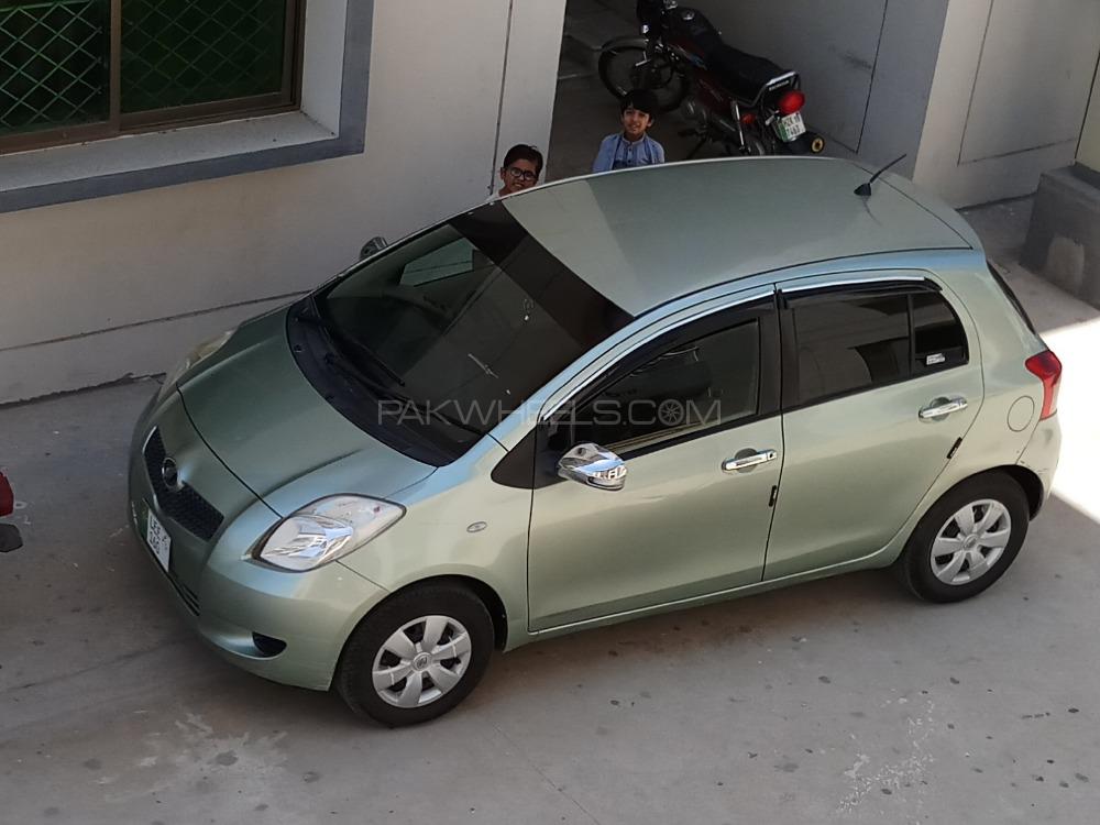 Toyota Vitz 2006 for Sale in Chashma Image-1